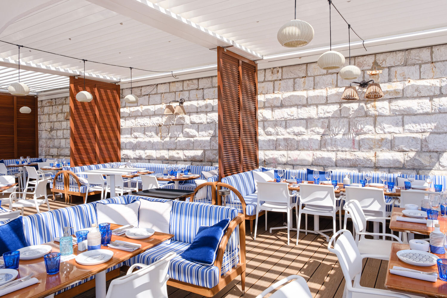Discover the beach restaurant le galet in Nice. photo 10